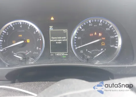 2019 Toyota Highlander Xle z USA, uszkodzony, nr VIN 5TDKZRFH6KS552635